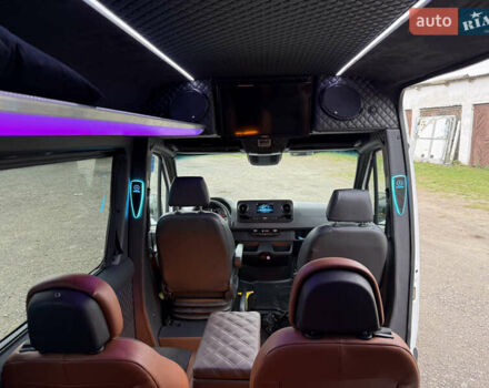 Білий Мерседес Sprinter, об'ємом двигуна 2 л та пробігом 295 тис. км за 44777 $, фото 71 на Automoto.ua