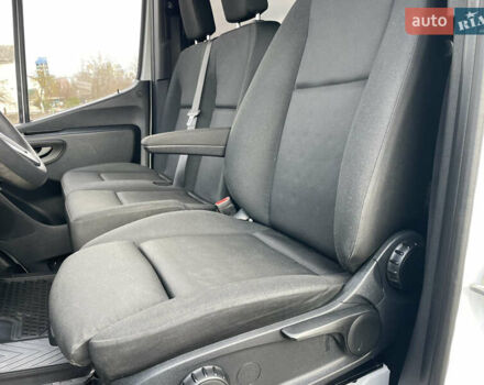 Белый Мерседес Sprinter, объемом двигателя 2.14 л и пробегом 195 тыс. км за 31300 $, фото 17 на Automoto.ua