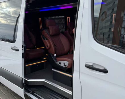Белый Мерседес Sprinter, объемом двигателя 2.99 л и пробегом 130 тыс. км за 59800 $, фото 3 на Automoto.ua