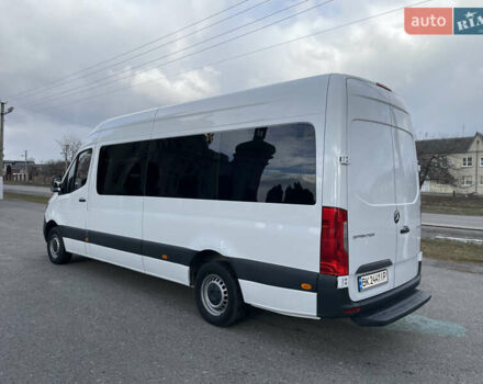 Белый Мерседес Sprinter, объемом двигателя 2.14 л и пробегом 195 тыс. км за 31300 $, фото 2 на Automoto.ua