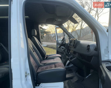 Белый Мерседес Sprinter, объемом двигателя 3 л и пробегом 200 тыс. км за 43888 $, фото 79 на Automoto.ua