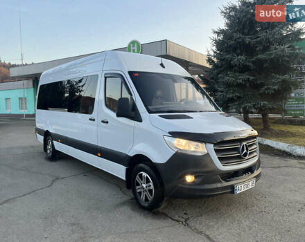 Белый Мерседес Sprinter, объемом двигателя 3 л и пробегом 200 тыс. км за 43888 $, фото 1 на Automoto.ua