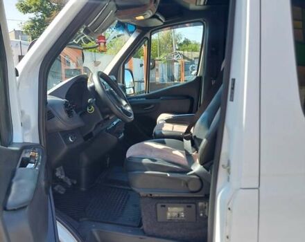 Білий Мерседес Sprinter, об'ємом двигуна 2.99 л та пробігом 530 тис. км за 53269 $, фото 12 на Automoto.ua
