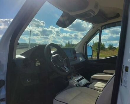 Белый Мерседес Sprinter, объемом двигателя 2.99 л и пробегом 60 тыс. км за 77000 $, фото 1 на Automoto.ua