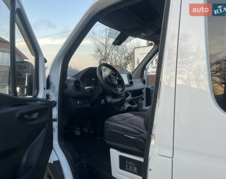 Белый Мерседес Sprinter, объемом двигателя 3 л и пробегом 200 тыс. км за 43888 $, фото 69 на Automoto.ua