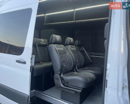 Белый Мерседес Sprinter, объемом двигателя 3 л и пробегом 200 тыс. км за 43888 $, фото 86 на Automoto.ua