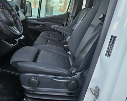 Белый Мерседес Sprinter, объемом двигателя 2.14 л и пробегом 453 тыс. км за 34299 $, фото 5 на Automoto.ua