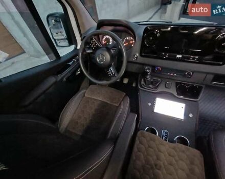 Белый Мерседес Sprinter, объемом двигателя 2.9 л и пробегом 365 тыс. км за 41999 $, фото 17 на Automoto.ua