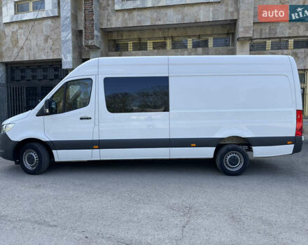 Белый Мерседес Sprinter, объемом двигателя 2.99 л и пробегом 126 тыс. км за 43266 $, фото 5 на Automoto.ua