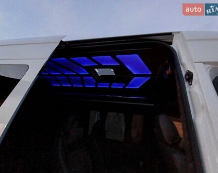 Белый Мерседес Sprinter, объемом двигателя 2.9 л и пробегом 365 тыс. км за 41999 $, фото 28 на Automoto.ua