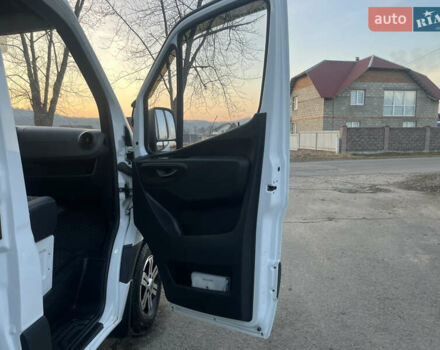 Белый Мерседес Sprinter, объемом двигателя 3 л и пробегом 200 тыс. км за 43888 $, фото 84 на Automoto.ua