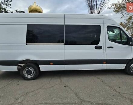 Белый Мерседес Sprinter, объемом двигателя 2.14 л и пробегом 301 тыс. км за 45400 $, фото 2 на Automoto.ua