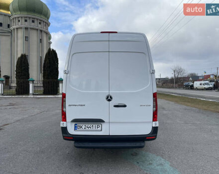 Белый Мерседес Sprinter, объемом двигателя 2.14 л и пробегом 195 тыс. км за 31300 $, фото 3 на Automoto.ua