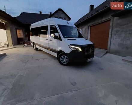 Белый Мерседес Sprinter, объемом двигателя 2.9 л и пробегом 365 тыс. км за 41999 $, фото 2 на Automoto.ua