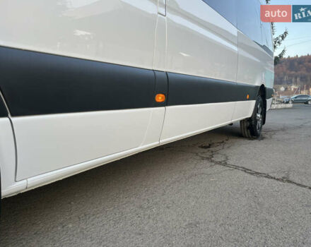 Белый Мерседес Sprinter, объемом двигателя 3 л и пробегом 200 тыс. км за 43888 $, фото 44 на Automoto.ua