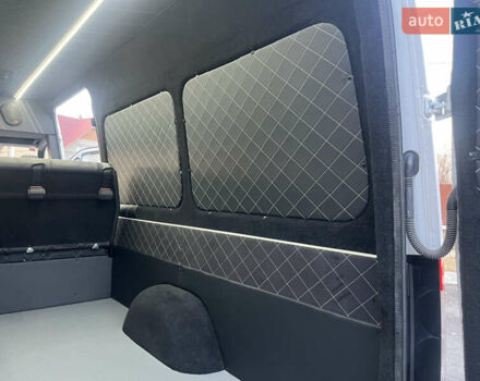 Белый Мерседес Sprinter, объемом двигателя 3 л и пробегом 200 тыс. км за 43888 $, фото 105 на Automoto.ua