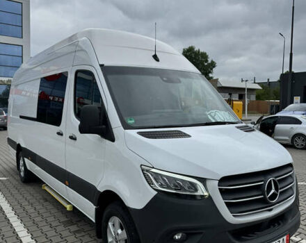Белый Мерседес Sprinter, объемом двигателя 2.99 л и пробегом 136 тыс. км за 68624 $, фото 2 на Automoto.ua