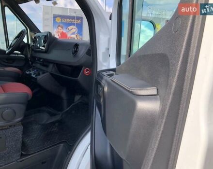 Білий Мерседес Sprinter, об'ємом двигуна 2.99 л та пробігом 220 тис. км за 51500 $, фото 9 на Automoto.ua