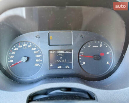 Белый Мерседес Sprinter, объемом двигателя 2.3 л и пробегом 257 тыс. км за 33872 $, фото 13 на Automoto.ua