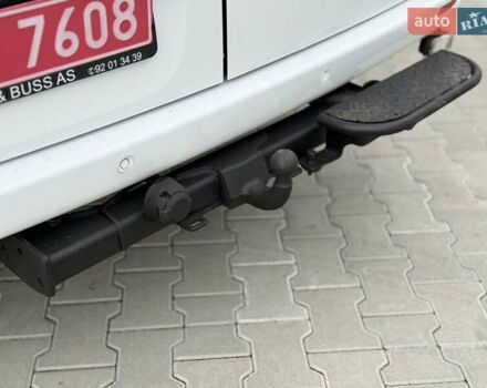 Белый Мерседес Sprinter, объемом двигателя 2.2 л и пробегом 335 тыс. км за 39100 $, фото 15 на Automoto.ua