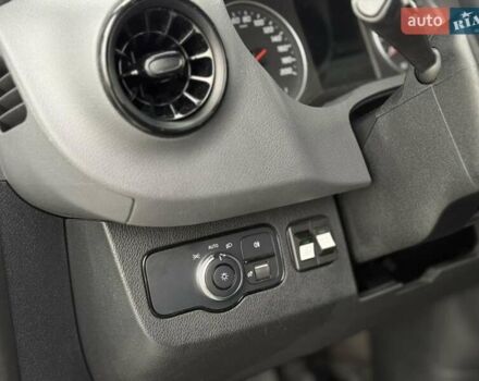 Белый Мерседес Sprinter, объемом двигателя 2.2 л и пробегом 335 тыс. км за 39100 $, фото 44 на Automoto.ua