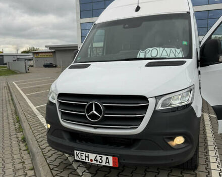 Белый Мерседес Sprinter, объемом двигателя 2.99 л и пробегом 136 тыс. км за 68624 $, фото 1 на Automoto.ua