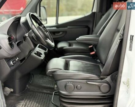 Белый Мерседес Sprinter, объемом двигателя 2.2 л и пробегом 335 тыс. км за 39100 $, фото 47 на Automoto.ua