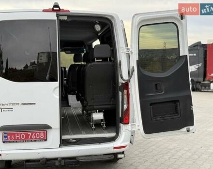 Белый Мерседес Sprinter, объемом двигателя 2.2 л и пробегом 335 тыс. км за 39100 $, фото 4 на Automoto.ua