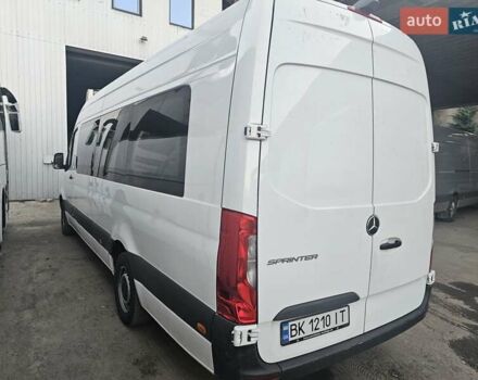 Белый Мерседес Sprinter, объемом двигателя 1.95 л и пробегом 62 тыс. км за 69000 $, фото 8 на Automoto.ua