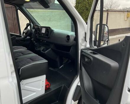 Белый Мерседес Sprinter, объемом двигателя 1.95 л и пробегом 33 тыс. км за 29900 $, фото 10 на Automoto.ua