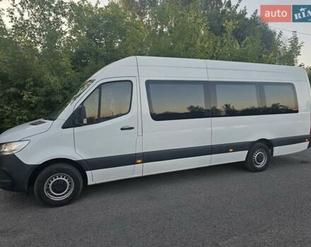 Белый Мерседес Sprinter, объемом двигателя 1.95 л и пробегом 62 тыс. км за 69000 $, фото 3 на Automoto.ua