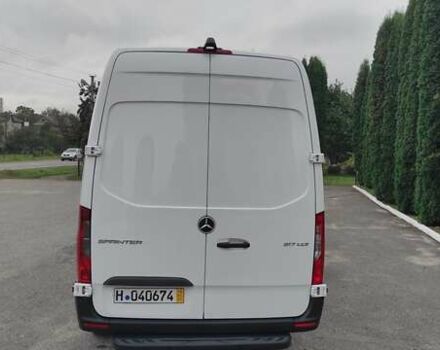 Белый Мерседес Sprinter, объемом двигателя 2 л и пробегом 167 тыс. км за 34950 $, фото 4 на Automoto.ua