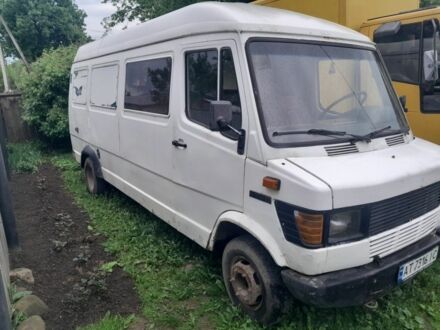 Белый Мерседес Sprinter, объемом двигателя 0 л и пробегом 300 тыс. км за 2450 $, фото 1 на Automoto.ua