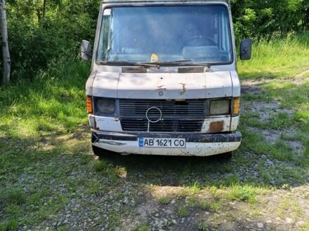 Белый Мерседес Sprinter, объемом двигателя 0 л и пробегом 500 тыс. км за 800 $, фото 1 на Automoto.ua
