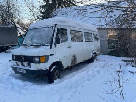 Білий Мерседес Sprinter, об'ємом двигуна 2.9 л та пробігом 200 тис. км за 1600 $, фото 1 на Automoto.ua