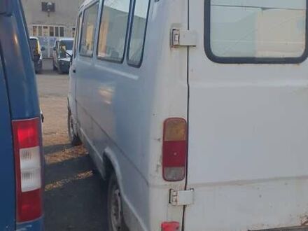 Мерседес Sprinter 1993 в Ивано-Франковске на Automoto.ua Белый Мерседес Sprinter, объемом двигателя 2.3 л и пробегом 300 тыс. км за 2800 $, фото 1 на Automoto.ua