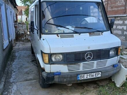 Белый Мерседес Sprinter, объемом двигателя 2.3 л и пробегом 575 тыс. км за 2500 $, фото 1 на Automoto.ua
