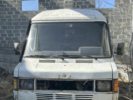 Белый Мерседес Sprinter, объемом двигателя 2.3 л и пробегом 40 тыс. км за 650 $, фото 1 на Automoto.ua