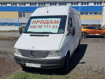Белый Мерседес Sprinter, объемом двигателя 0 л и пробегом 375 тыс. км за 2514 $, фото 1 на Automoto.ua
