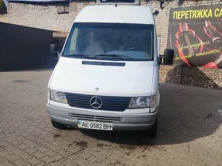 Білий Мерседес Sprinter, об'ємом двигуна 2.3 л та пробігом 170 тис. км за 3900 $, фото 1 на Automoto.ua