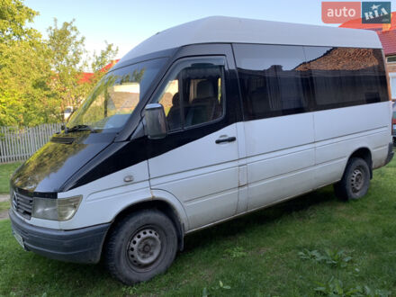 Белый Мерседес Sprinter, объемом двигателя 2.9 л и пробегом 680 тыс. км за 4000 $, фото 1 на Automoto.ua