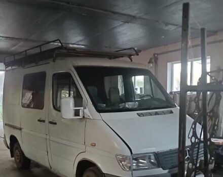 Белый Мерседес Sprinter, объемом двигателя 2.3 л и пробегом 541 тыс. км за 5000 $, фото 1 на Automoto.ua