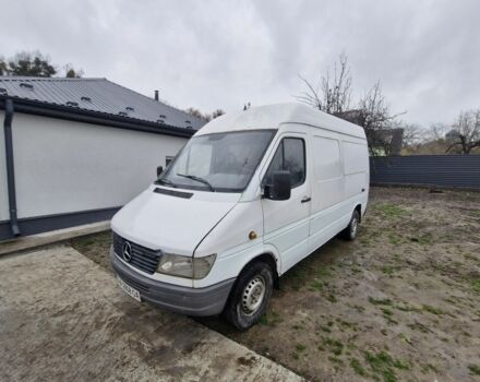 Белый Мерседес Sprinter, объемом двигателя 2.3 л и пробегом 432 тыс. км за 2850 $, фото 1 на Automoto.ua
