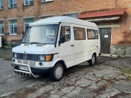 Белый Мерседес Sprinter, объемом двигателя 2.3 л и пробегом 500 тыс. км за 2000 $, фото 1 на Automoto.ua