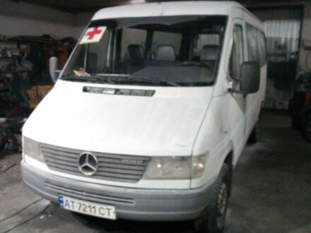 Белый Мерседес Sprinter, объемом двигателя 2.3 л и пробегом 1000 тыс. км за 4500 $, фото 1 на Automoto.ua