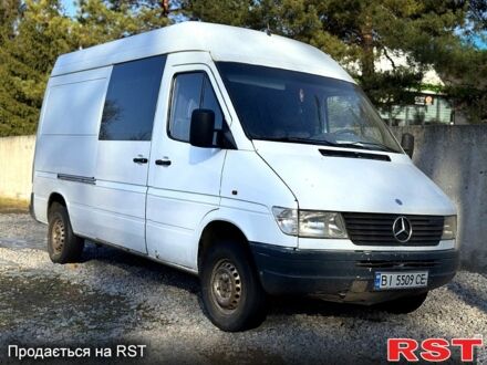 Белый Мерседес Sprinter, объемом двигателя 2.3 л и пробегом 100 тыс. км за 3699 $, фото 1 на Automoto.ua