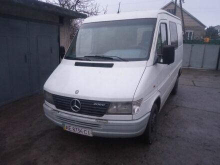 Білий Мерседес Sprinter, об'ємом двигуна 2.3 л та пробігом 800 тис. км за 4000 $, фото 1 на Automoto.ua