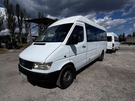 Білий Мерседес Sprinter, об'ємом двигуна 2.9 л та пробігом 200 тис. км за 9500 $, фото 1 на Automoto.ua