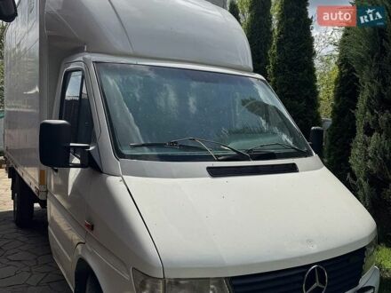 Белый Мерседес Sprinter, объемом двигателя 0 л и пробегом 146 тыс. км за 5600 $, фото 1 на Automoto.ua