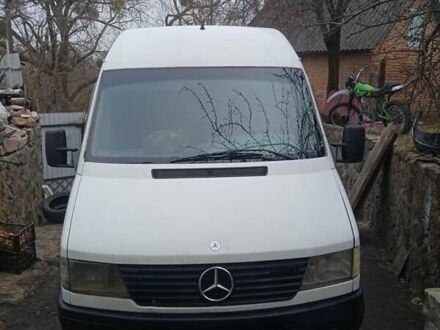 Мерседес Sprinter 1995 в Василькове на Automoto.ua Белый Мерседес Sprinter, объемом двигателя 2.3 л и пробегом 550 тыс. км за 5800 $, фото 1 на Automoto.ua